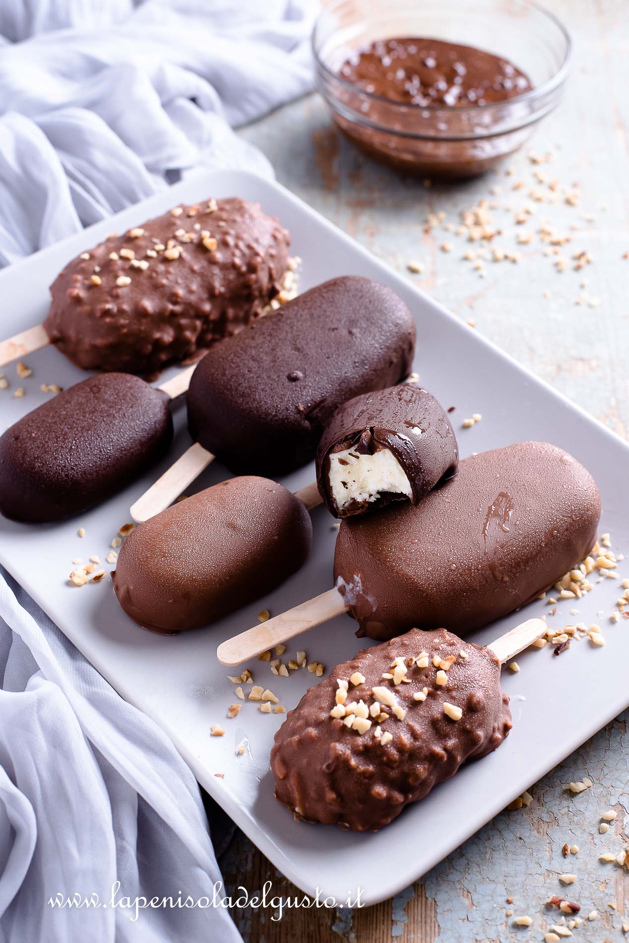 ricetta perfetta dei gelati su stecco alla vaniglia ricoperti al cioccolato