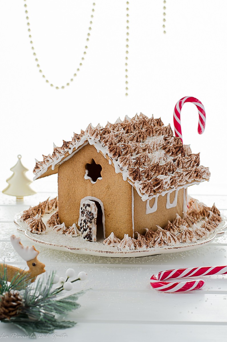 Gingerbread house: la casetta di pan di zenzero facile senza stampi!